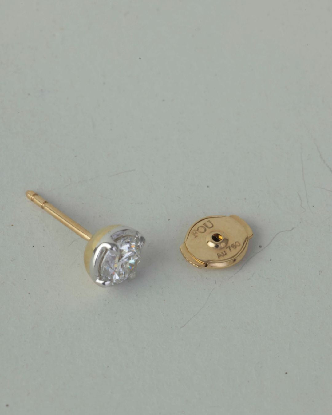 0.5 carats Brilliant Round Diamond Classic FOU Earrings